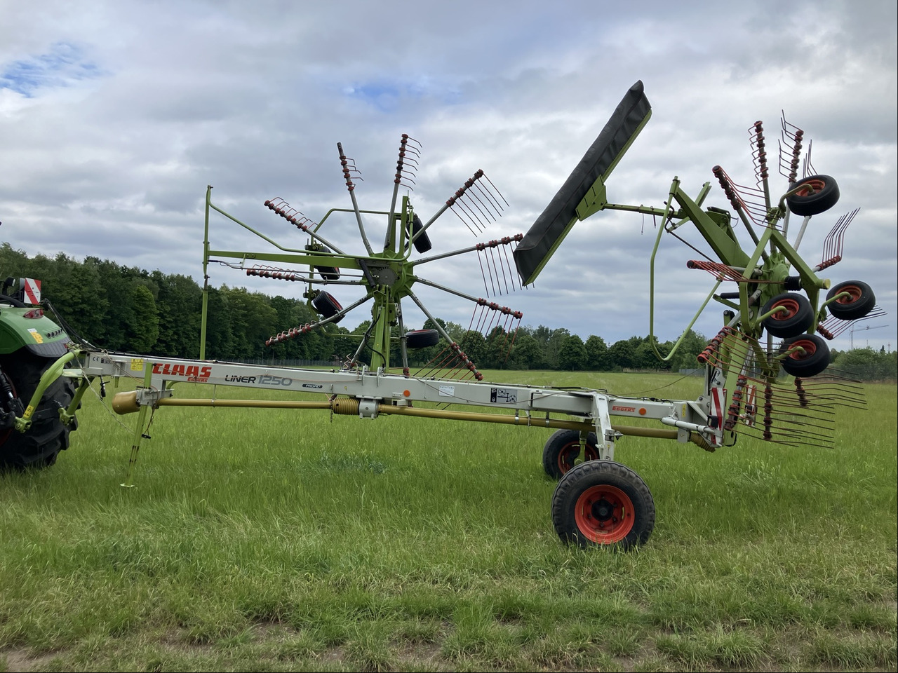 Claas Liner 1250 Profil - Hövändare: bild 1 Claas Liner 1250 Profil - Hövändare: bild 1
