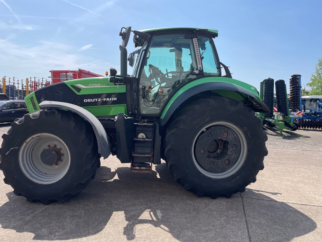 Deutz-Fahr Agrotron 7250 TTV - Traktor: bild 1 Deutz-Fahr Agrotron 7250 TTV - Traktor: bild 1
