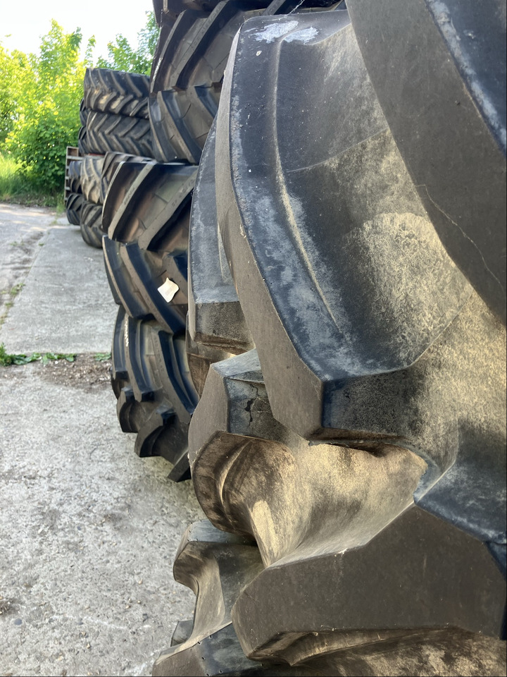 Fendt 650/60R38 750/70R44 - Däck och fälgar: bild 2 Fendt 650/60R38 750/70R44 - Däck och fälgar: bild 2