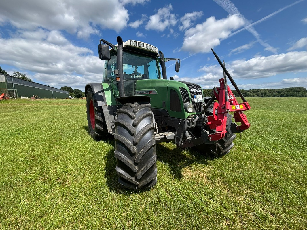 Fendt Favorit 712 Vario - Traktor: bild 2 Fendt Favorit 712 Vario - Traktor: bild 2