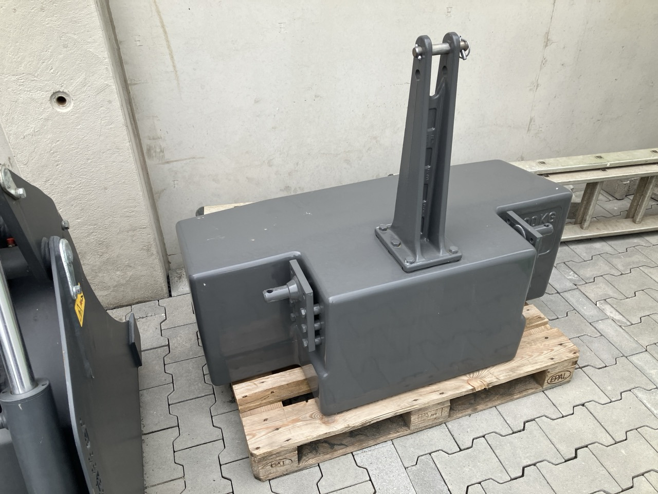 Fendt Gewicht 2.500 kg - Traktor: bild 1 Fendt Gewicht 2.500 kg - Traktor: bild 1