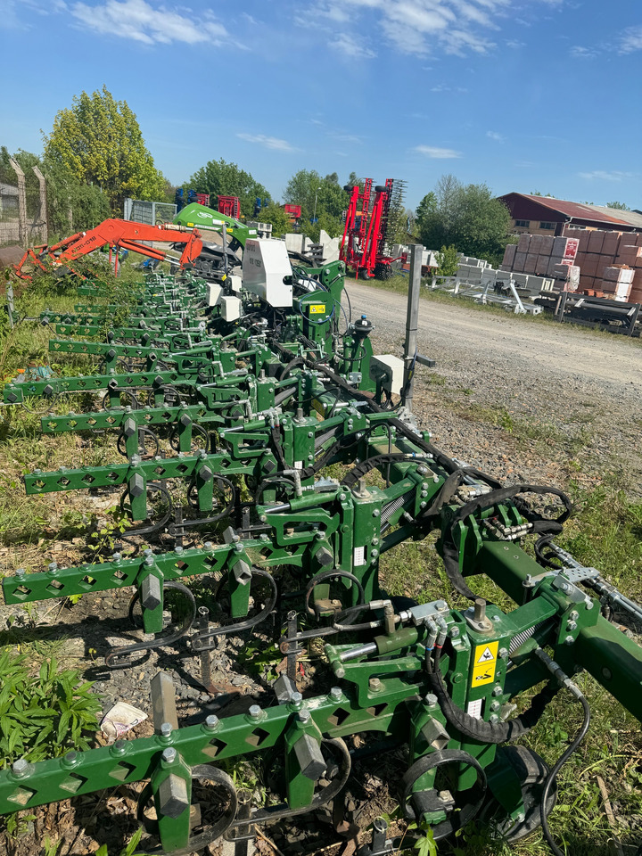 Garford Robocrop Guided Hoe - Betupptagare: bild 3 Garford Robocrop Guided Hoe - Betupptagare: bild 3