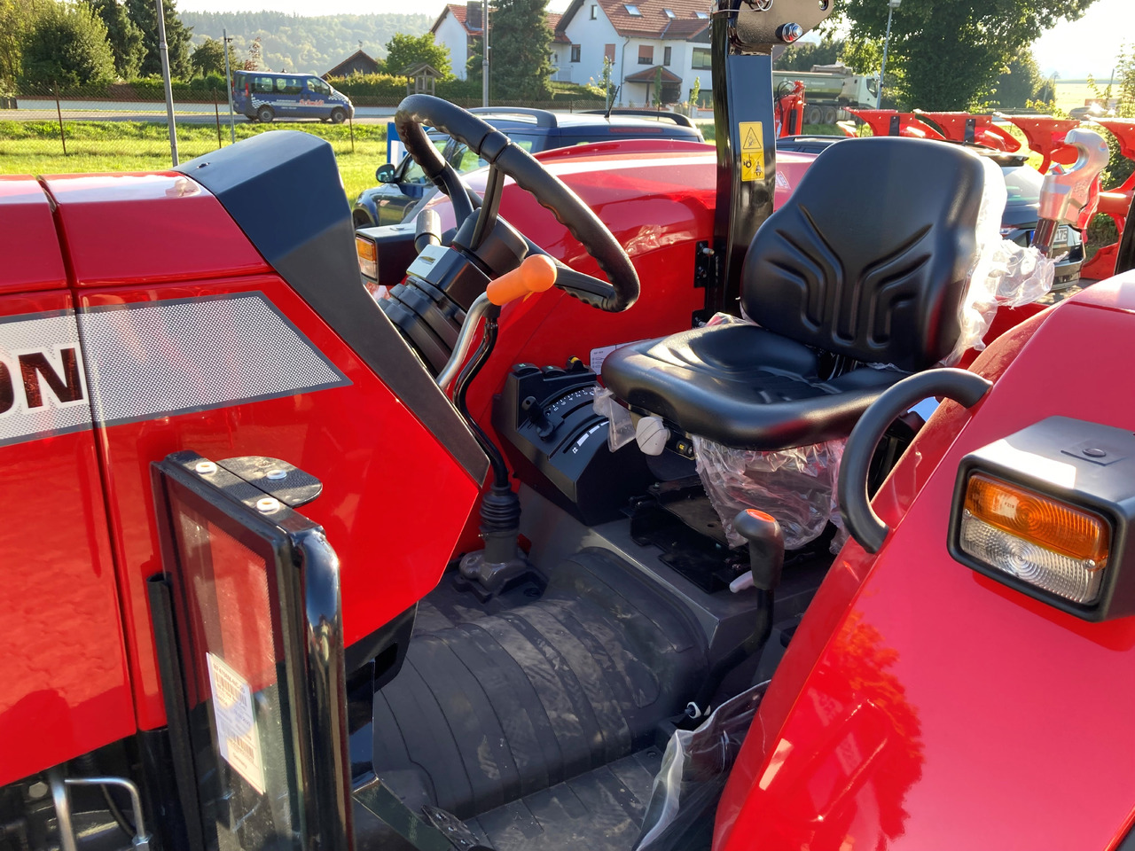 Massey Ferguson 4708 M Plattform Essential - Traktor: bild 5 Massey Ferguson 4708 M Plattform Essential - Traktor: bild 5