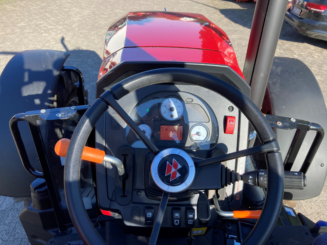 Massey Ferguson 4708 M Plattform Essential - Traktor: bild 3 Massey Ferguson 4708 M Plattform Essential - Traktor: bild 3