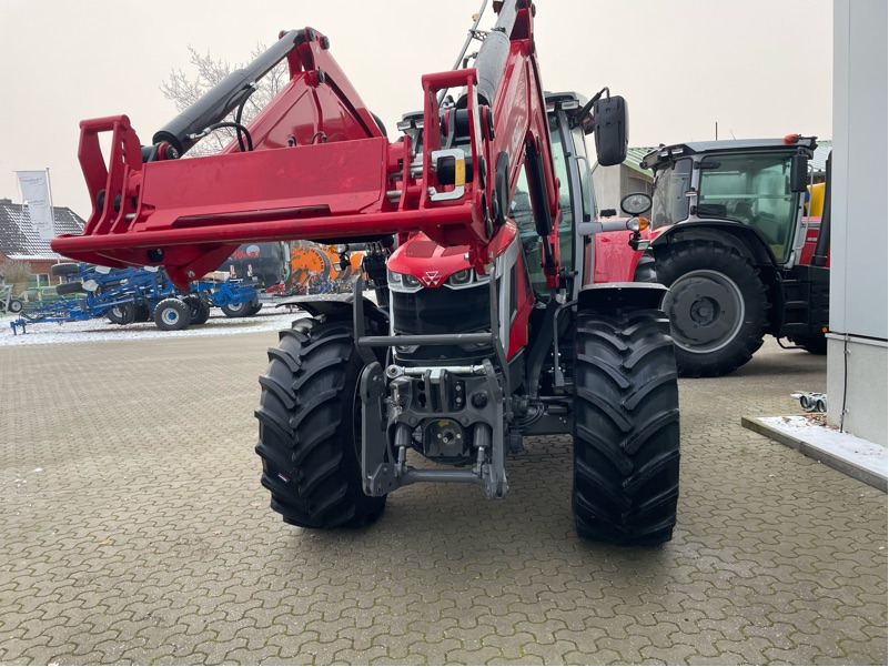 Massey Ferguson 6S.135 Dyna-VT EFFICIENT - Traktor: bild 4 Massey Ferguson 6S.135 Dyna-VT EFFICIENT - Traktor: bild 4