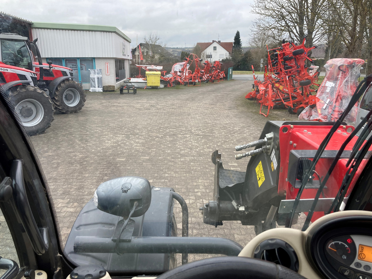 Massey Ferguson Telekoplader TH 7038 - Teleskoplastar: bild 4 Massey Ferguson Telekoplader TH 7038 - Teleskoplastar: bild 4