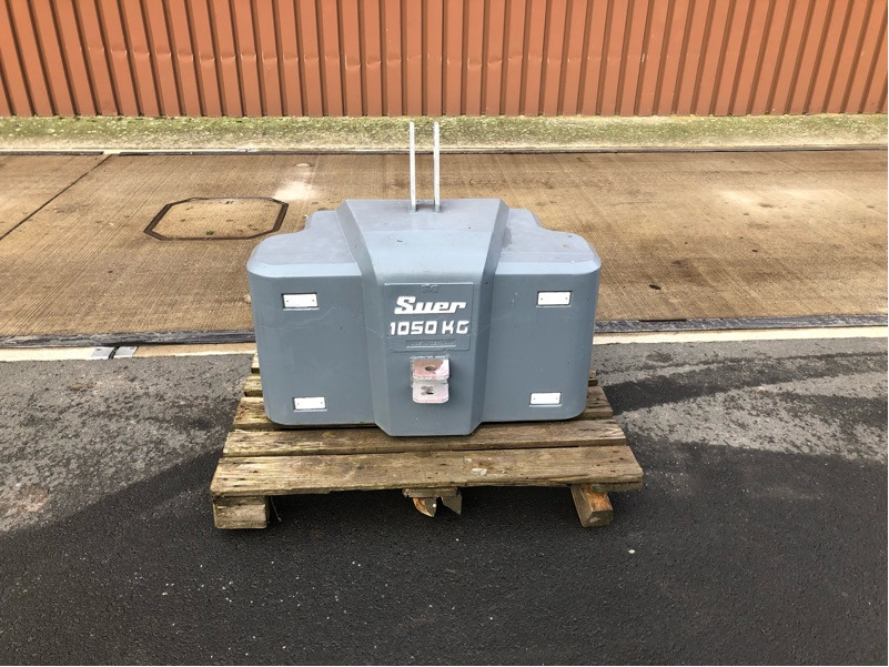 Suer 1.050kg SM Schwerbetongewich - Traktor: bild 1 Suer 1.050kg SM Schwerbetongewich - Traktor: bild 1