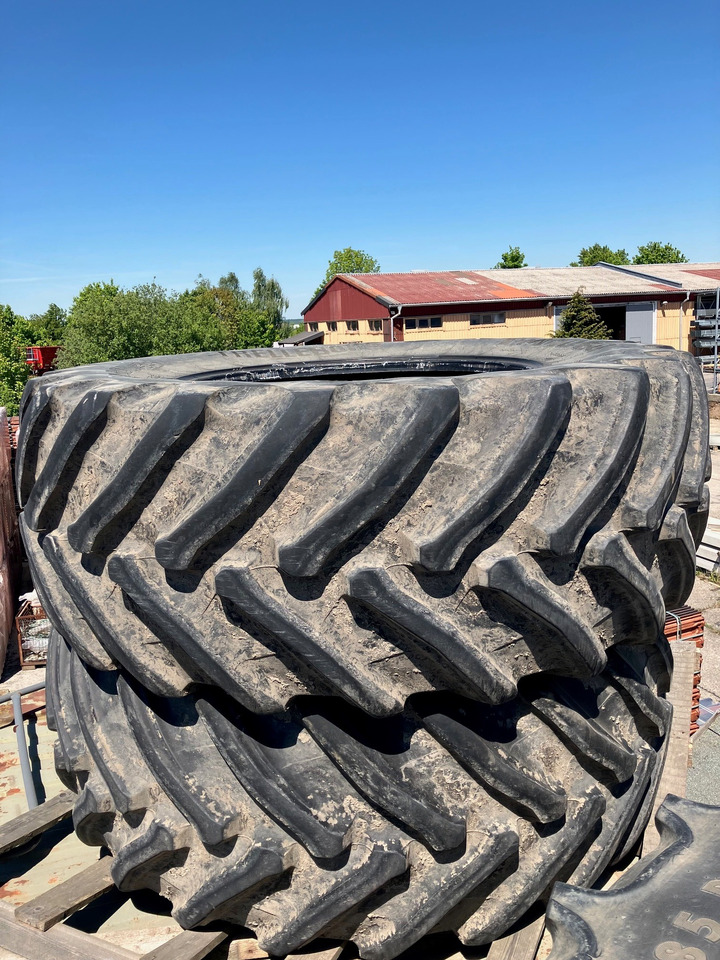 Trelleborg 750/70R44 650/60R38 - Däck och fälgar: bild 1 Trelleborg 750/70R44 650/60R38 - Däck och fälgar: bild 1