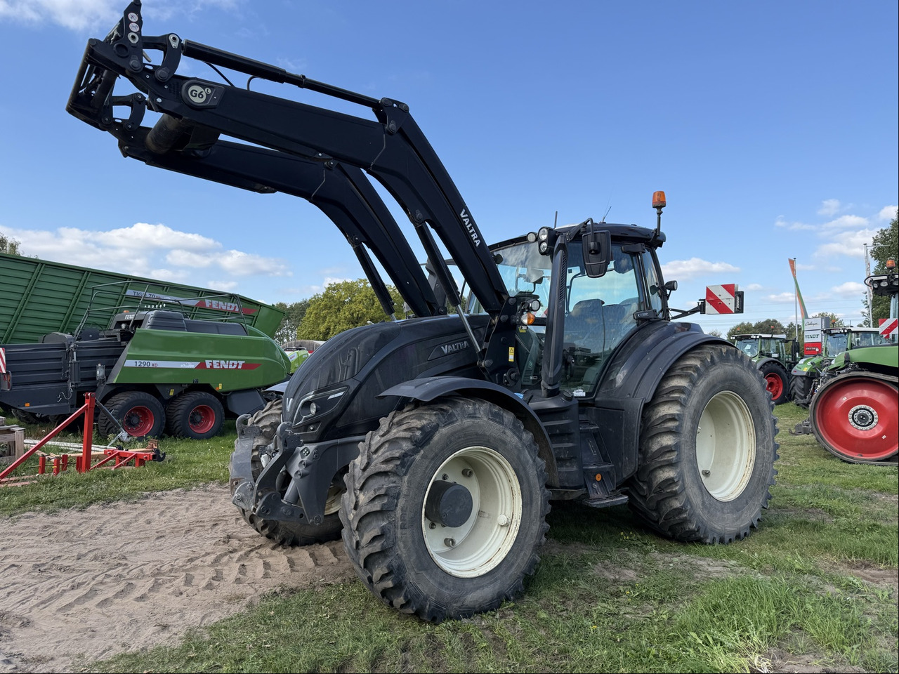 Valtra T 254 Versu - Traktor: bild 1 Valtra T 254 Versu - Traktor: bild 1