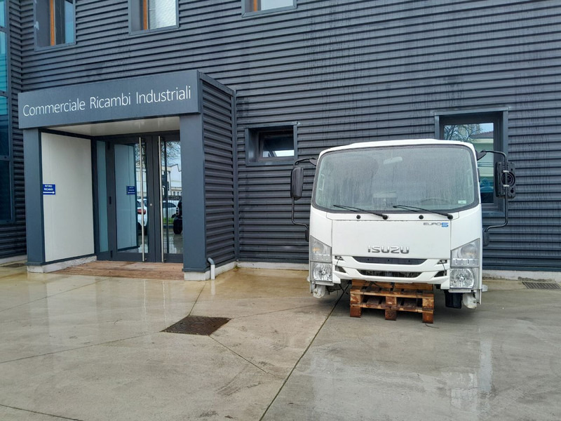 Isuzu Narrow L 35 - stretta - Hytt och interiör för Lastbil: bild 1 Isuzu Narrow L 35 - stretta - Hytt och interiör för Lastbil: bild 1