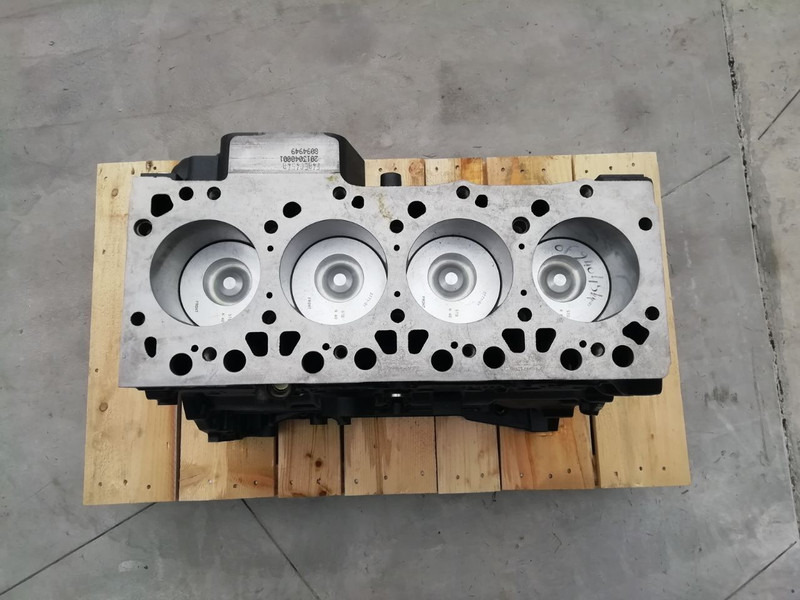 Iveco F4BE0454B - Cylinderblock för Lastbil: bild 4 Iveco F4BE0454B - Cylinderblock för Lastbil: bild 4