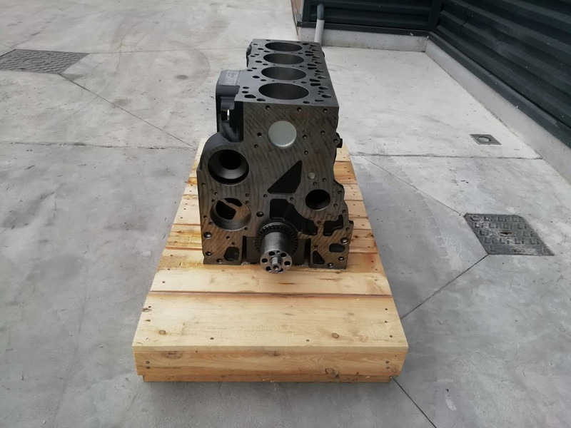 Iveco F4BE0454B - Cylinderblock för Lastbil: bild 3 Iveco F4BE0454B - Cylinderblock för Lastbil: bild 3