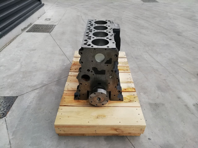 Iveco F4BE0454B - Cylinderblock för Lastbil: bild 3 Iveco F4BE0454B - Cylinderblock för Lastbil: bild 3