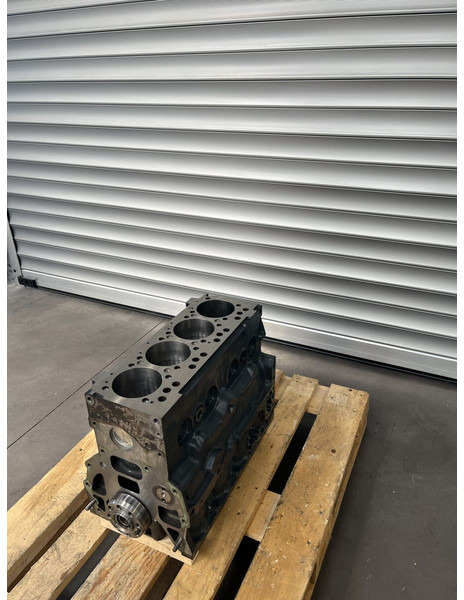 MAN D0834 LOH 01 02 03 - Cylinderblock för Lastbil: bild 1 MAN D0834 LOH 01 02 03 - Cylinderblock för Lastbil: bild 1