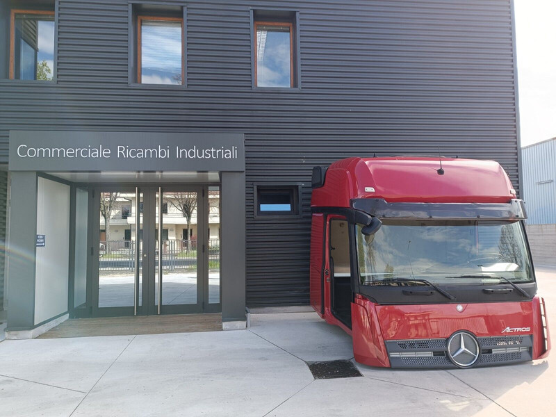Mercedes-Benz ACTROS MP4 - Hytt och interiör för Lastbil: bild 2 Mercedes-Benz ACTROS MP4 - Hytt och interiör för Lastbil: bild 2