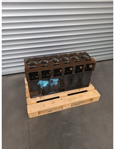 Scania - Cylinderblock för Lastbil: bild 1 Scania - Cylinderblock för Lastbil: bild 1
