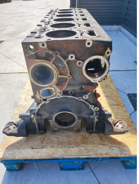 Scania - Cylinderblock för Lastbil: bild 2 Scania - Cylinderblock för Lastbil: bild 2