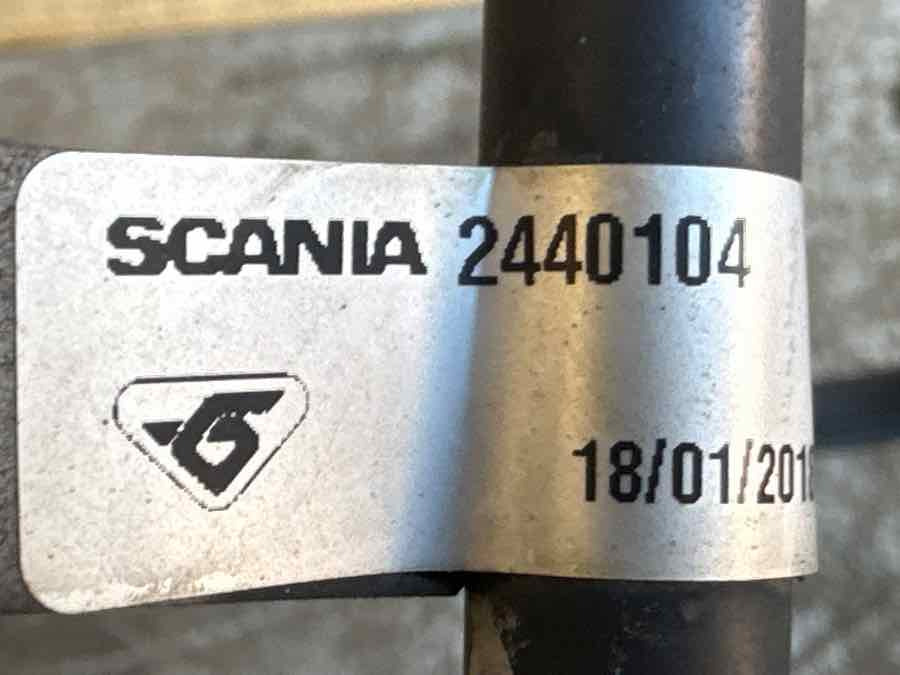 SCANIA A/C PIPE 2440104 - Insugsrör för Lastbil: bild 2 SCANIA A/C PIPE 2440104 - Insugsrör för Lastbil: bild 2