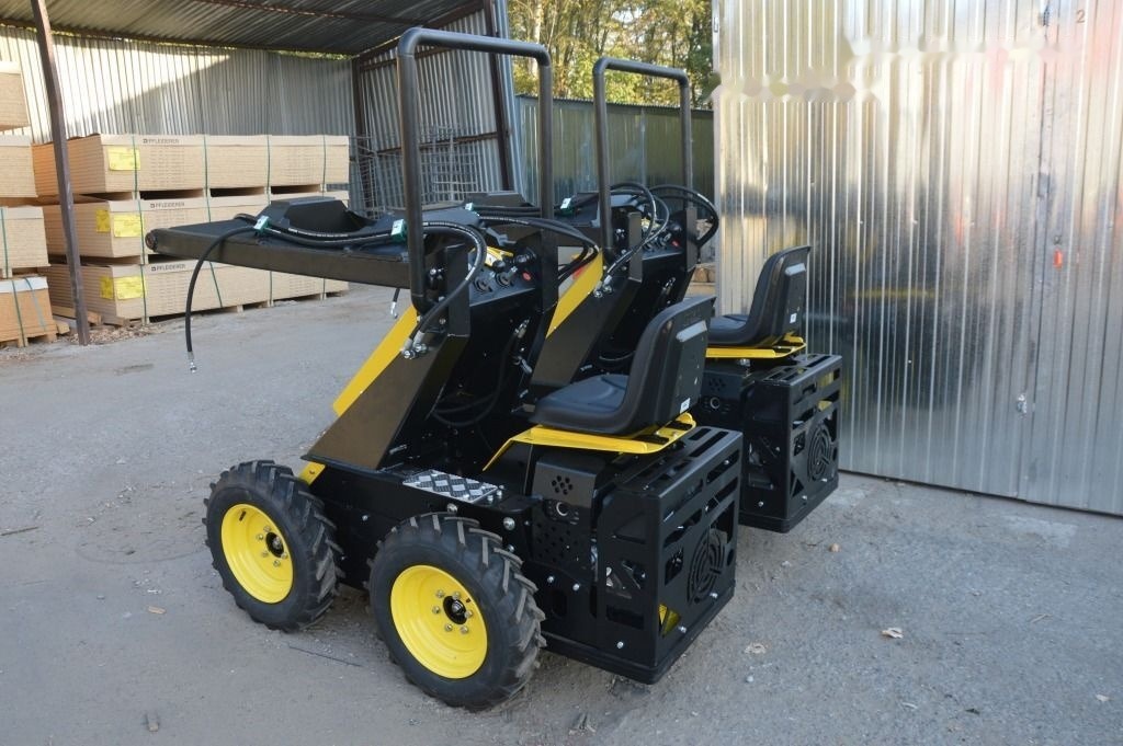 Tur Poland Miniradlader Miniloader Mini hoflader TUR N 520 Briggs&Stratton - Kompaktlastare/ Slirstyrda lastare: bild 5 Tur Poland Miniradlader Miniloader Mini hoflader TUR N 520 Briggs&Stratton - Kompaktlastare/ Slirstyrda lastare: bild 5
