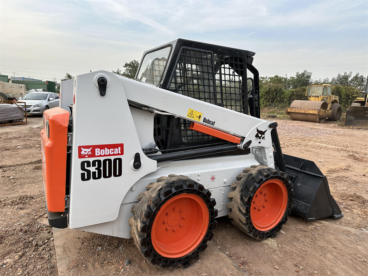 BOBCAT S300 - Kompaktlastare/ Slirstyrda lastare: bild 4 BOBCAT S300 - Kompaktlastare/ Slirstyrda lastare: bild 4