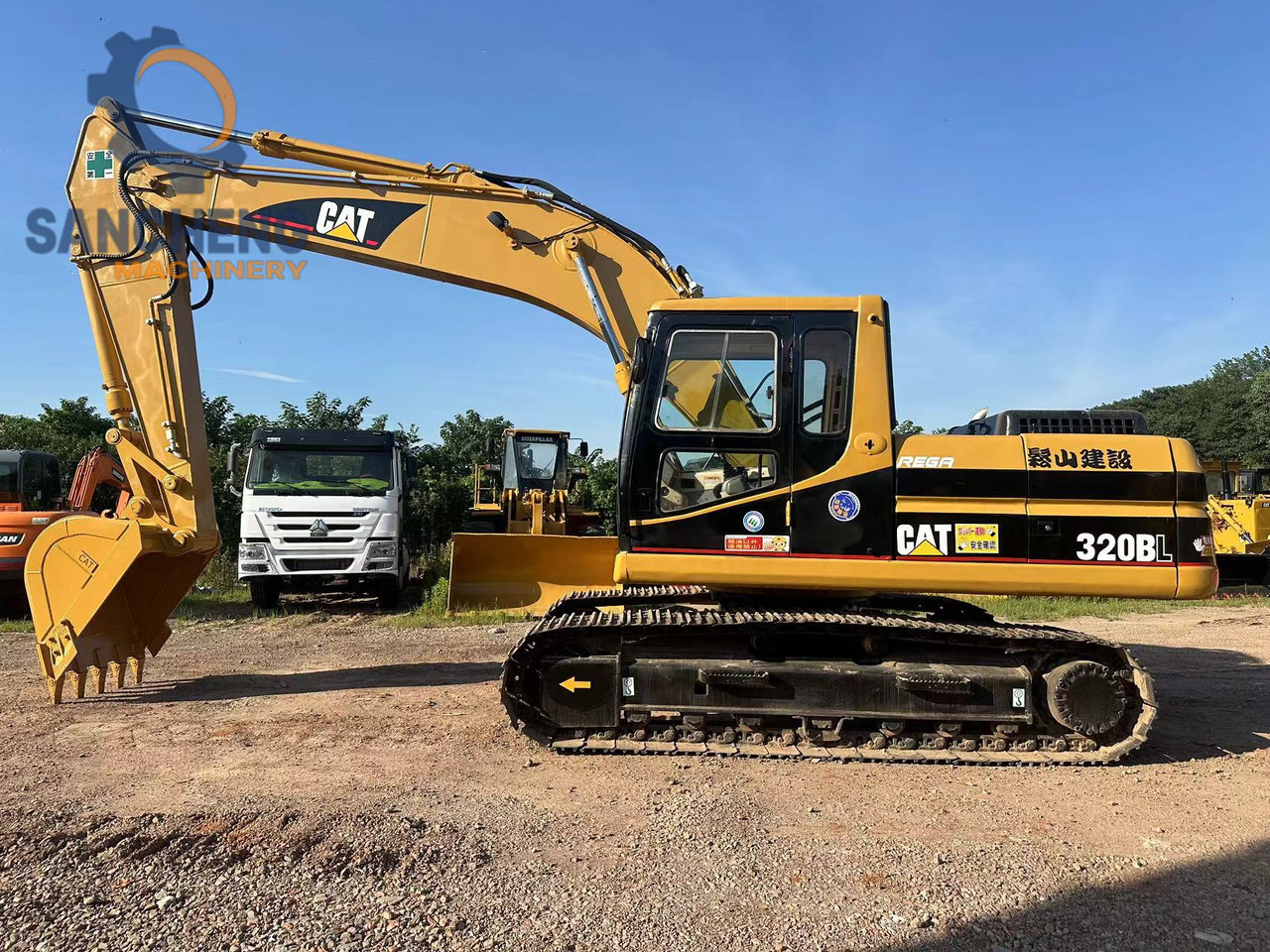 CATERPILLAR 320BL - Bandgrävare: bild 2 CATERPILLAR 320BL - Bandgrävare: bild 2