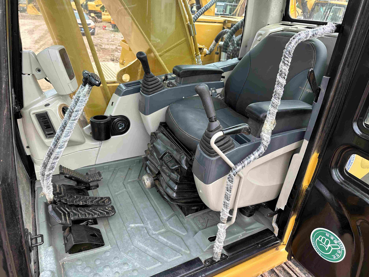 Bandgrävare CATERPILLAR 320CL: bild 9