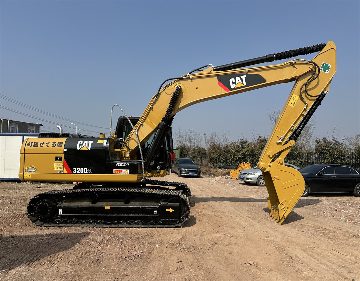 CATERPILLAR 320D2L - Bandgrävare: bild 1 CATERPILLAR 320D2L - Bandgrävare: bild 1