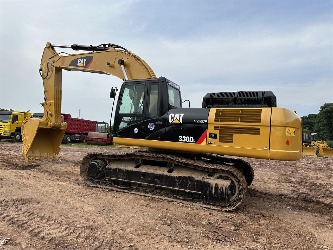 CATERPILLAR 330DL - Bandgrävare: bild 2 CATERPILLAR 330DL - Bandgrävare: bild 2
