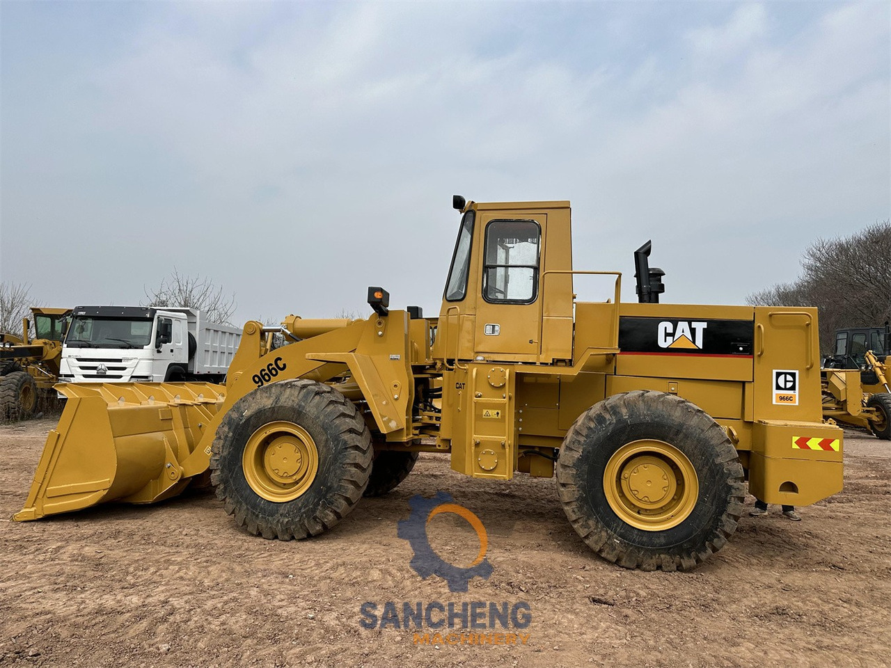 Hjullastare CATERPILLAR 966C: bild 8