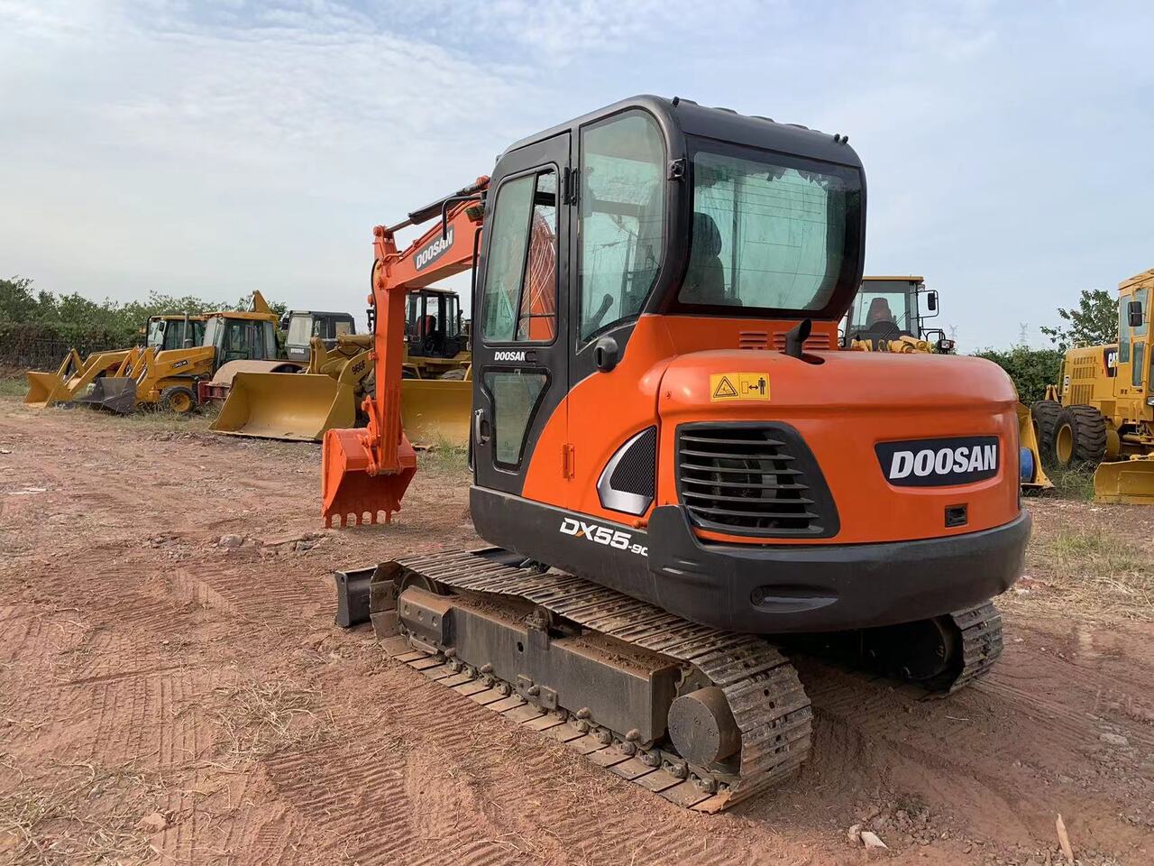 DOOSAN DX55 - Grävmaskin: bild 2 DOOSAN DX55 - Grävmaskin: bild 2