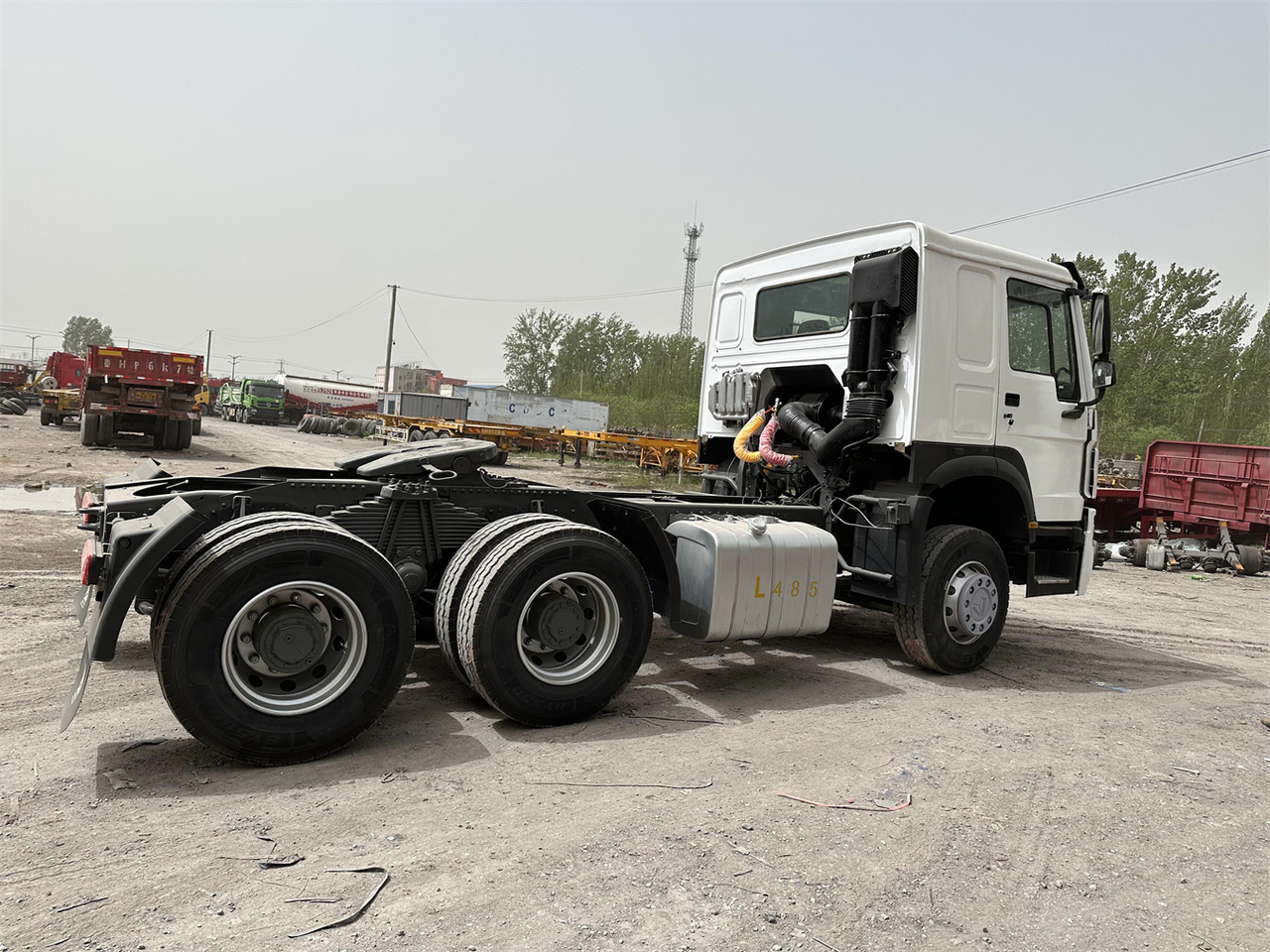 SINOTRUK Howo 371 Truck Head - Dragbil: bild 2 SINOTRUK Howo 371 Truck Head - Dragbil: bild 2