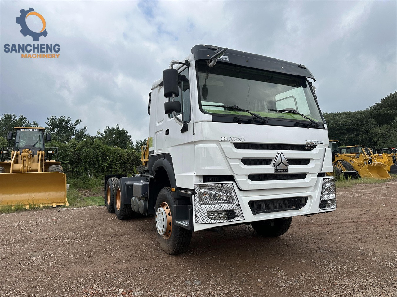 SINOTRUK Howo tractor unit 420hp - Dragbil: bild 1 SINOTRUK Howo tractor unit 420hp - Dragbil: bild 1