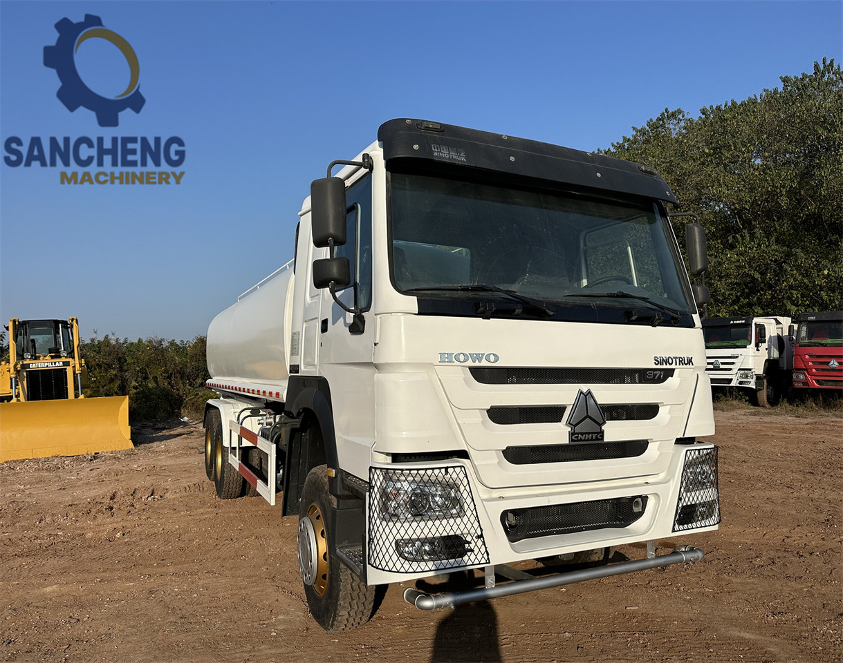 SINOTRUK HOWO 371 6x4 Water Tanker Truck - Tankbil: bild 3 SINOTRUK HOWO 371 6x4 Water Tanker Truck - Tankbil: bild 3