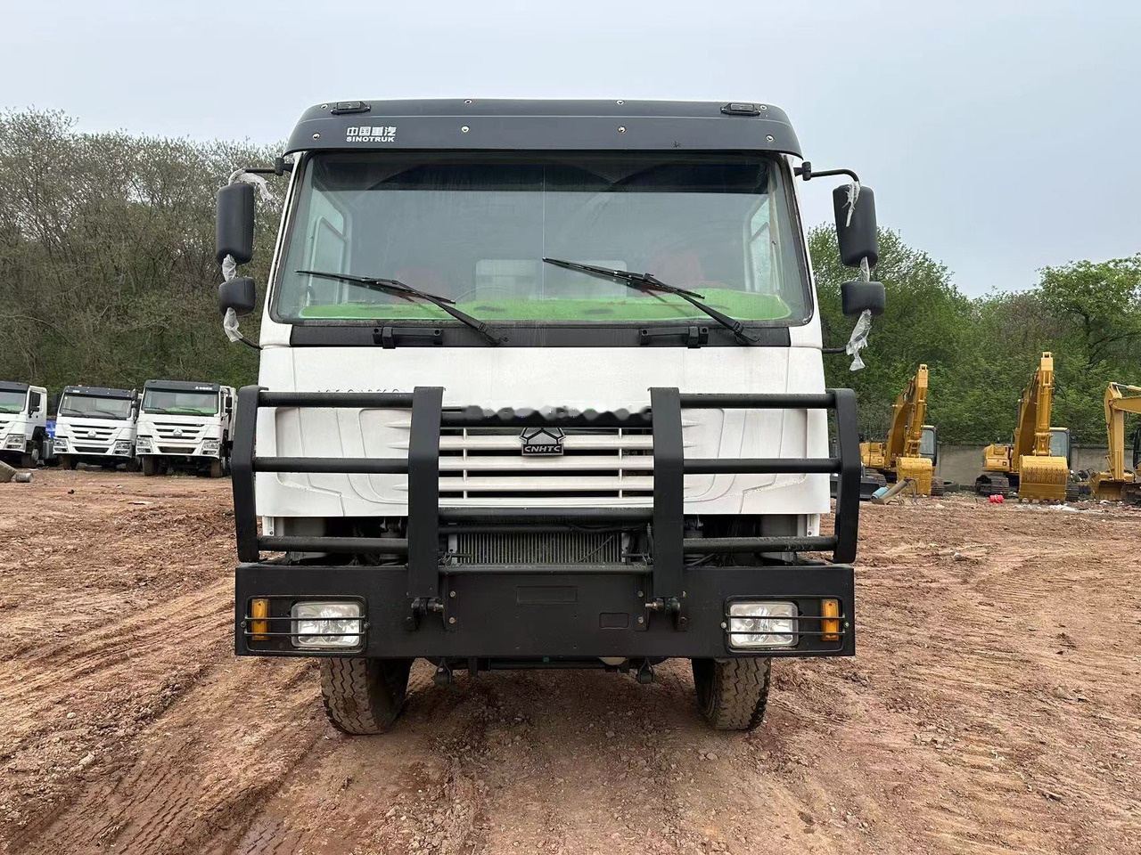 SINOTRUK HOWO 371 with Bumper - Tippbil lastbil: bild 2 SINOTRUK HOWO 371 with Bumper - Tippbil lastbil: bild 2