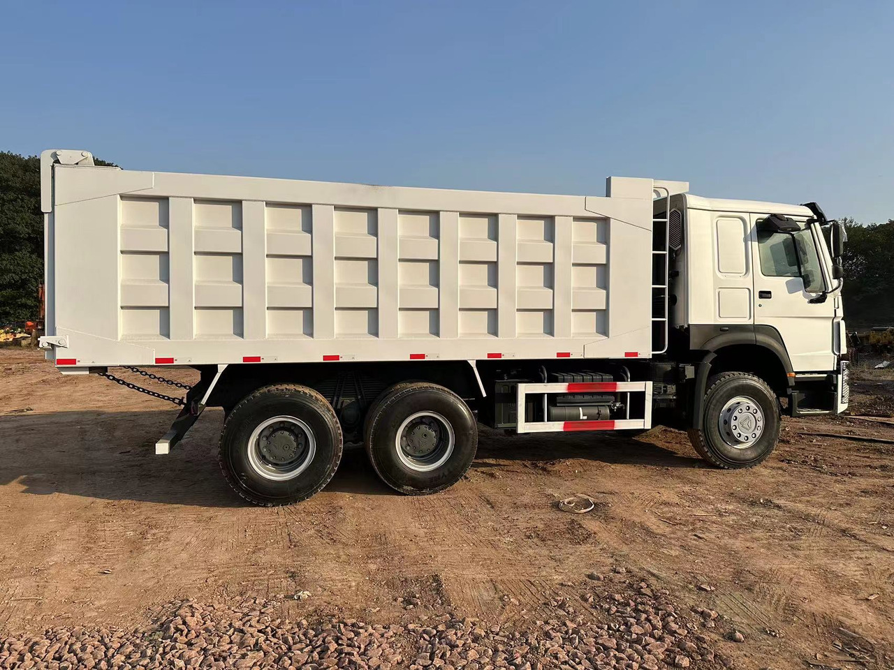 SINOTRUK HOWO 371hp 6x4 - Tippbil lastbil: bild 5 SINOTRUK HOWO 371hp 6x4 - Tippbil lastbil: bild 5