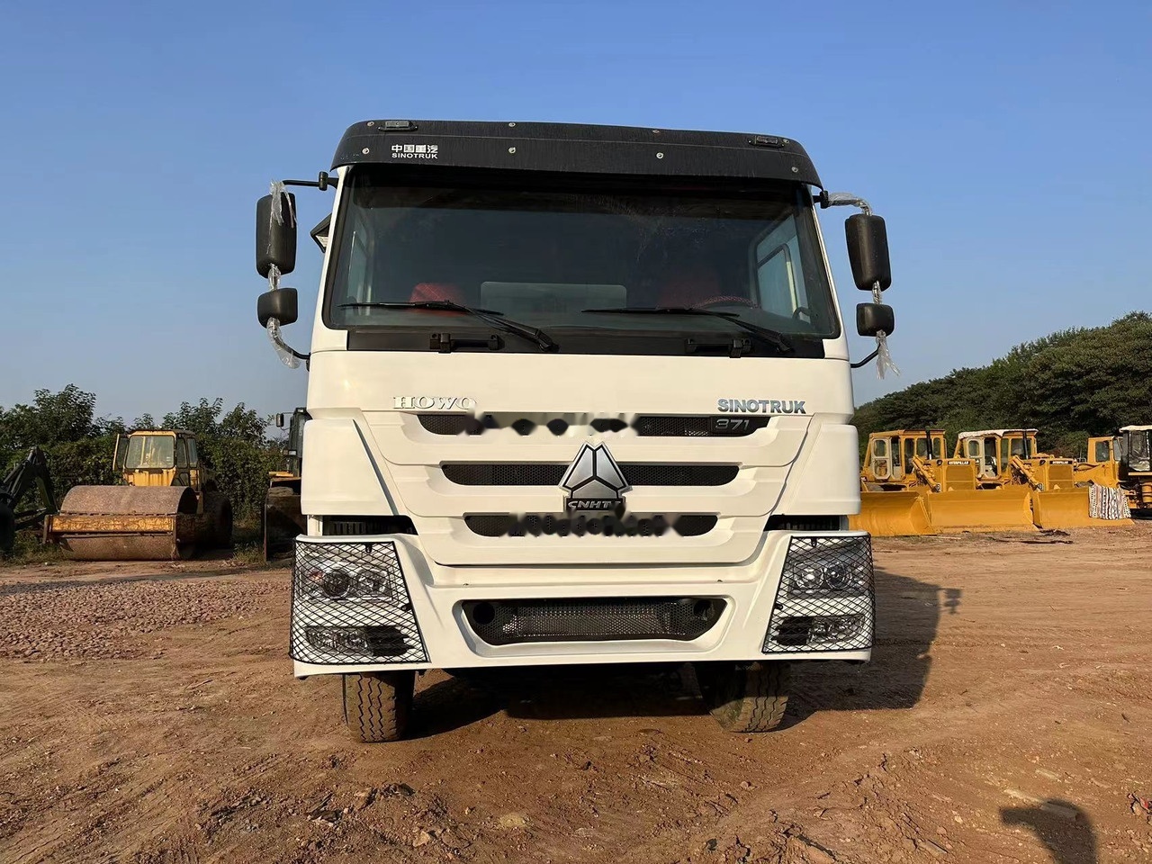 SINOTRUK HOWO HOWO 371 6x4 - Tippbil lastbil: bild 3 SINOTRUK HOWO HOWO 371 6x4 - Tippbil lastbil: bild 3