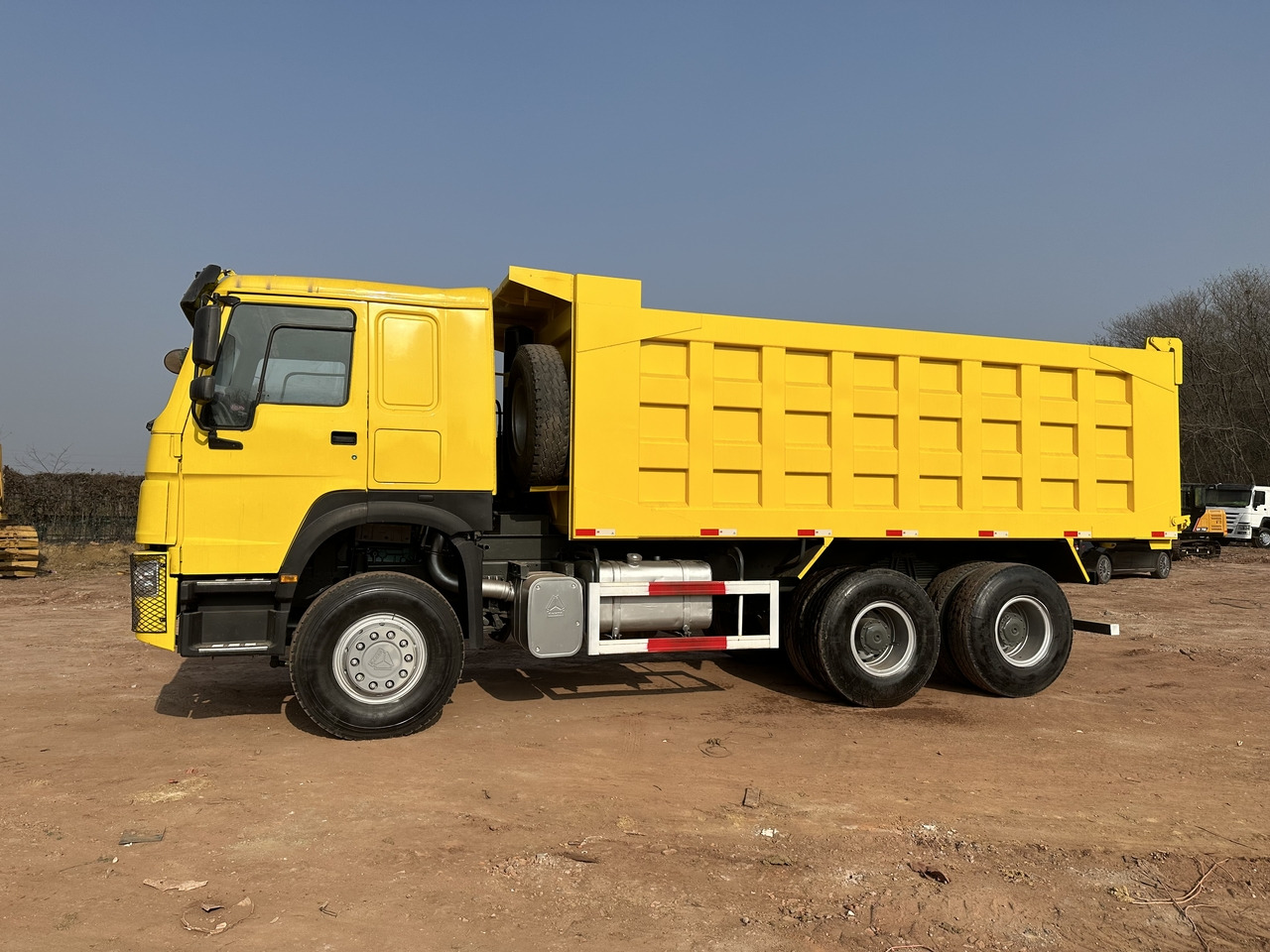 SINOTRUK Howo Dump truck 371 - Tippbil lastbil: bild 3 SINOTRUK Howo Dump truck 371 - Tippbil lastbil: bild 3