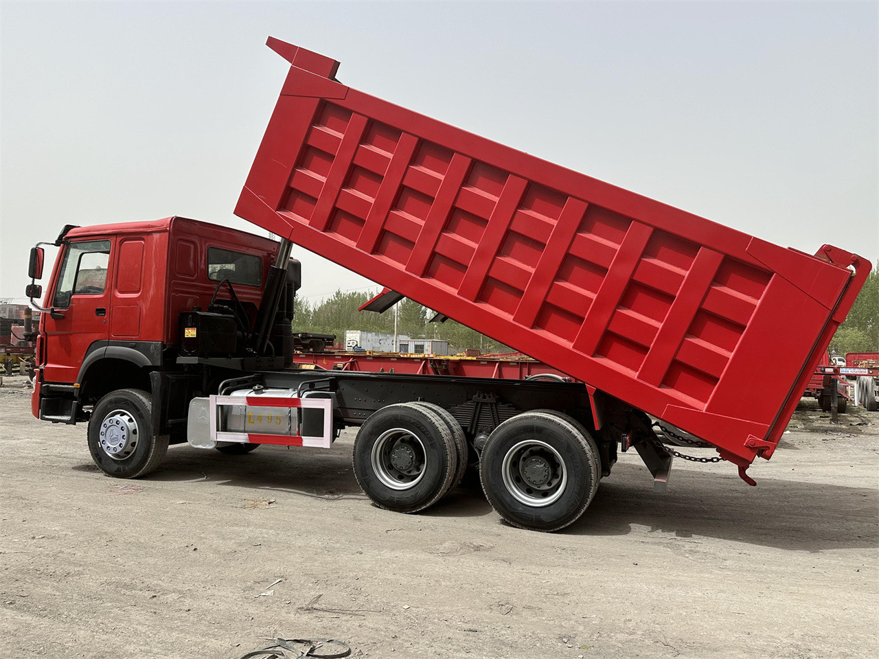 SINOTRUK Howo Dump truck 371 - Tippbil lastbil: bild 2 SINOTRUK Howo Dump truck 371 - Tippbil lastbil: bild 2