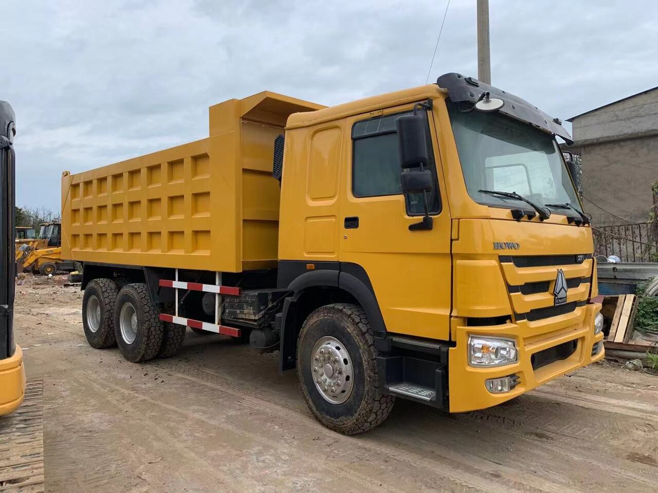 SINOTRUK Howo Dump truck 371 - Tippbil lastbil: bild 1 SINOTRUK Howo Dump truck 371 - Tippbil lastbil: bild 1