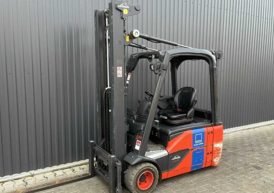 Linde E20L-02 - Eltruck: bild 1 Linde E20L-02 - Eltruck: bild 1