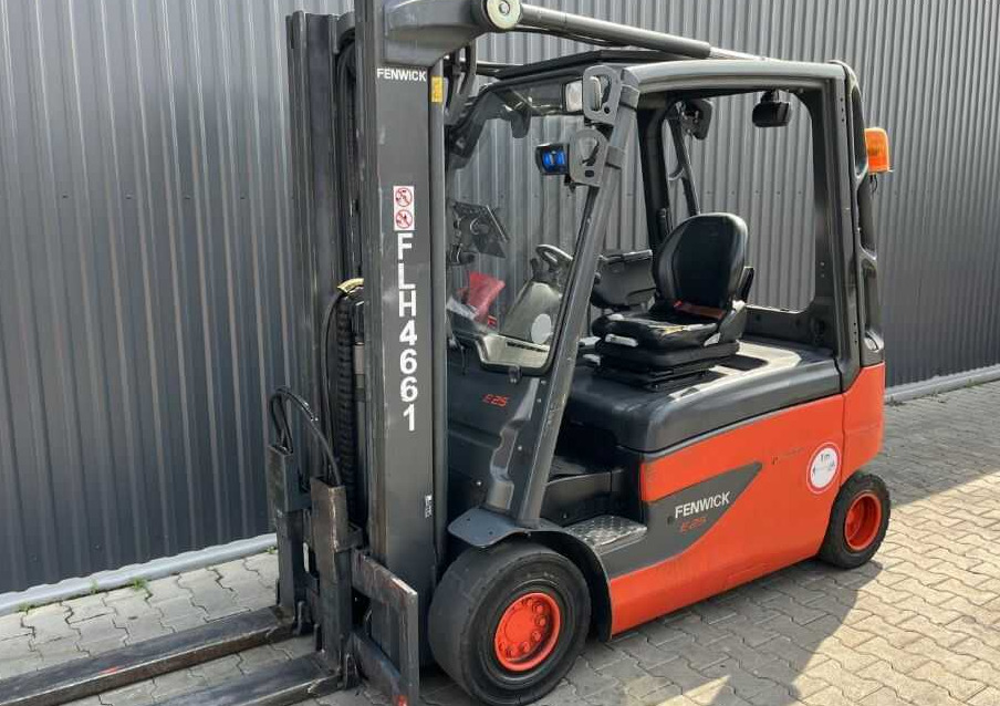 Linde E25L-02 - Eltruck: bild 1 Linde E25L-02 - Eltruck: bild 1