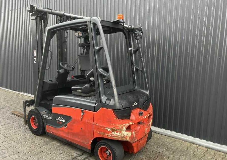 Linde E30L-01 - Eltruck: bild 3 Linde E30L-01 - Eltruck: bild 3