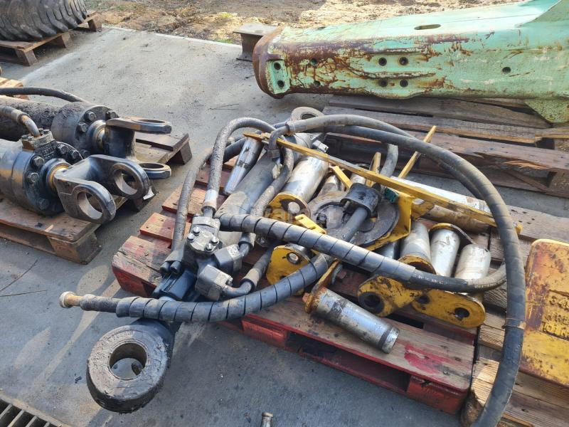 CATERPILLAR 980H - Hydraulcylinder för Byggmaskiner: bild 3 CATERPILLAR 980H - Hydraulcylinder för Byggmaskiner: bild 3