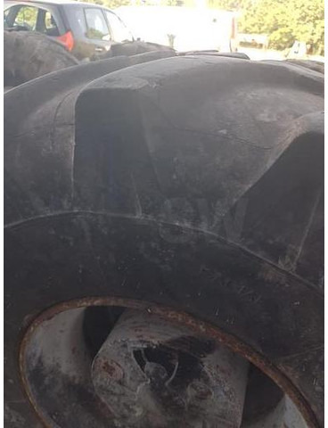 Michelin 18R19.5XF - Däck och fälgar: bild 2 Michelin 18R19.5XF - Däck och fälgar: bild 2