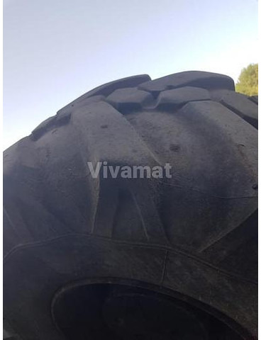 Michelin 18R19.5XF - Däck och fälgar: bild 3 Michelin 18R19.5XF - Däck och fälgar: bild 3