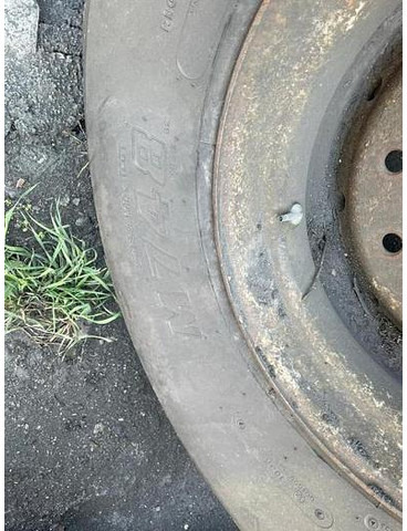 ROUE BRIDGESTONE 65R22.5 M748 - Däck och fälgar: bild 5 ROUE BRIDGESTONE 65R22.5 M748 - Däck och fälgar: bild 5