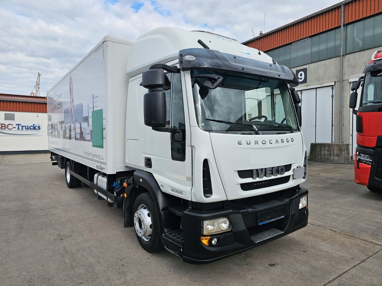 Iveco EURO-CARGO 120E25 * SCHLAFKABINE * BÄR 1,5 T * - Lastbil med skåp: bild 3 Iveco EURO-CARGO 120E25 * SCHLAFKABINE * BÄR 1,5 T * - Lastbil med skåp: bild 3