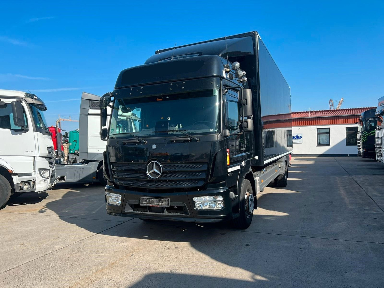 Mercedes-Benz ATEGO 1530 * SCHLAFKABINE * STANDKLIMA*LBW 2 TON - Lastbil med skåp: bild 5 Mercedes-Benz ATEGO 1530 * SCHLAFKABINE * STANDKLIMA*LBW 2 TON - Lastbil med skåp: bild 5