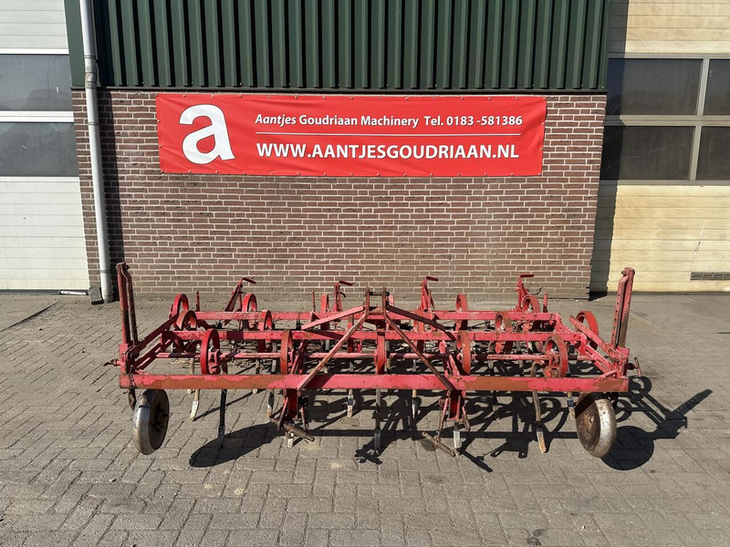 Triltand cultivator - Gebruikt - Kultivator: bild 1 Triltand cultivator - Gebruikt - Kultivator: bild 1