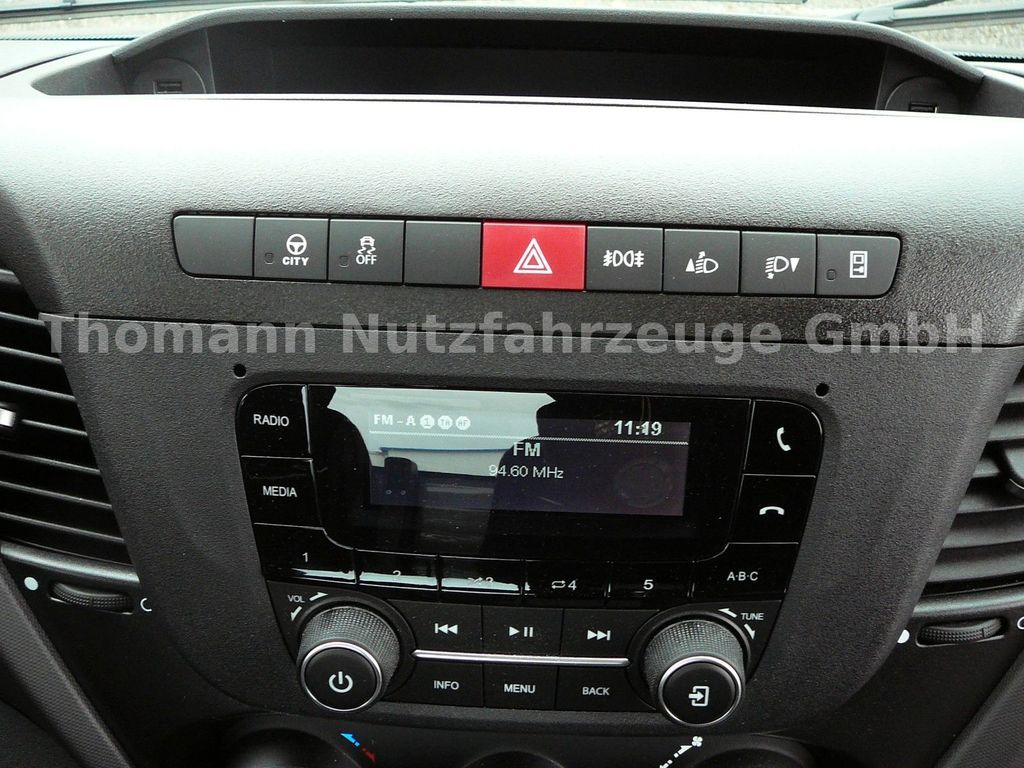 Ny Bärgningsbil, Transportbil Iveco DAILY 70C18 Schiebeplateau Luftfederung: bild 27